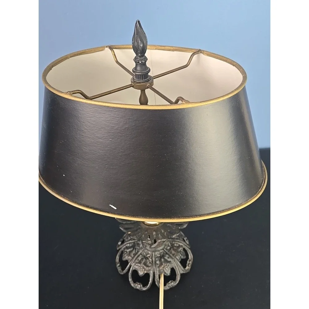 Vintage Leviton Cast Iron Metal table lamp‎ Dual Socket double light Lamp Black